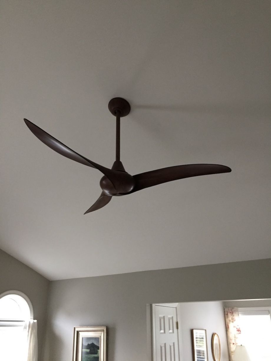 Ceiling Fan With Three Blades In Living Room Lighting Scenario